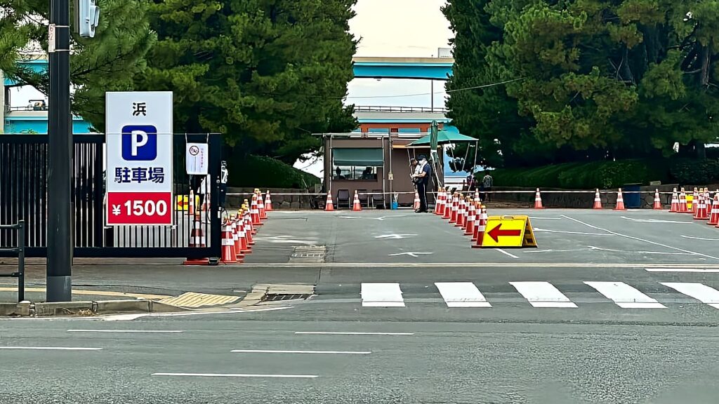 お汐井浜臨時駐車場