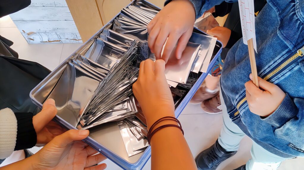 ステッカー選び